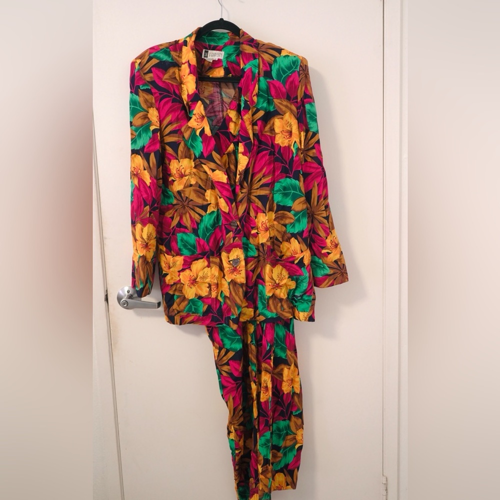 Vibrant Floral Blazer and Pants Set